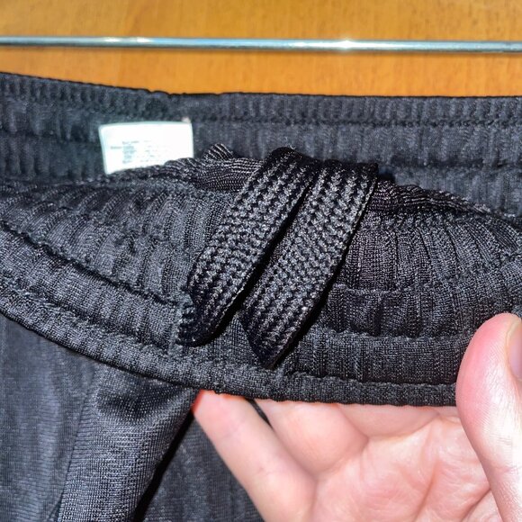 Nordictrack Mens XXL Black & Red Athletic Shorts Elastic Waistband & Drawstring - Picture 4 of 7